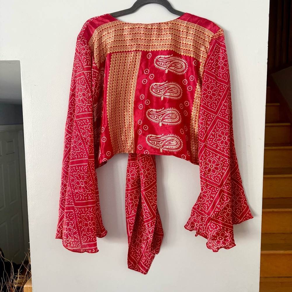 Vintage 100% Silk Sari Wrap Top ✦ Red Whimsigoth Bell Sleeve Boho One-of-a-Kind - Picture 3 of 5